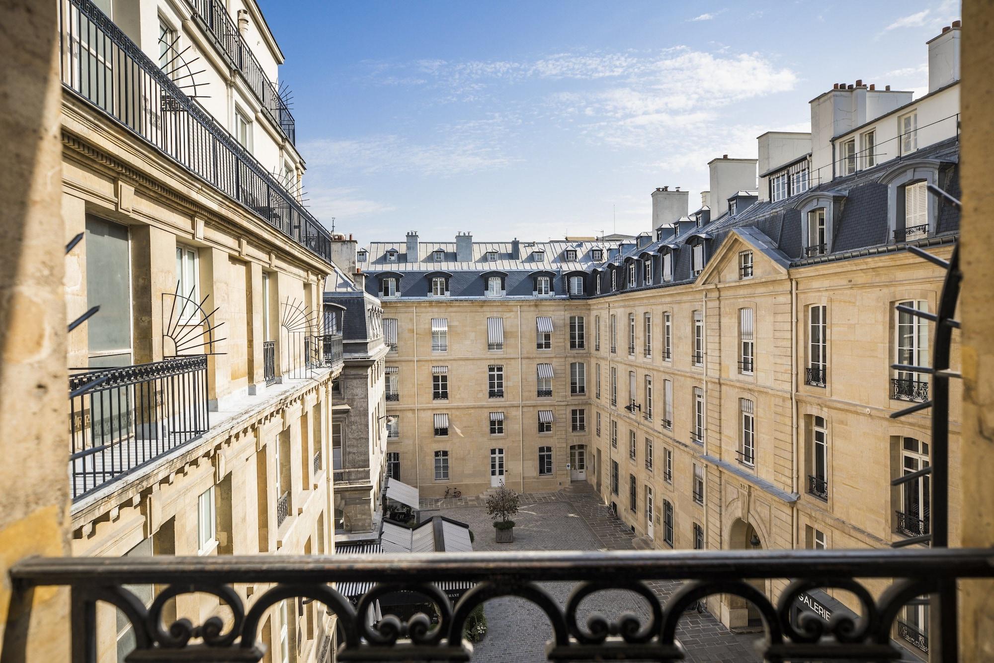 Grand Hotel Du Palais Royal Париж Экстерьер фото